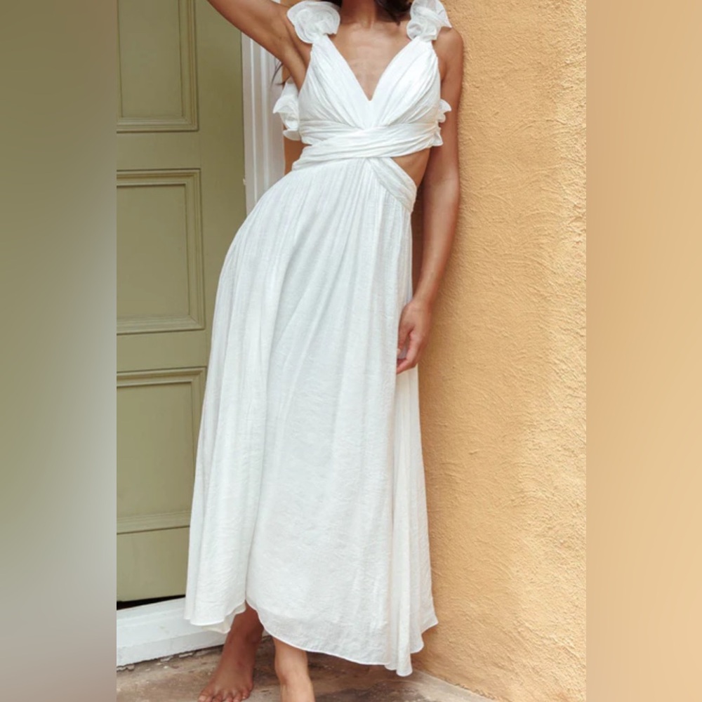 Elegant White Maxi Dress